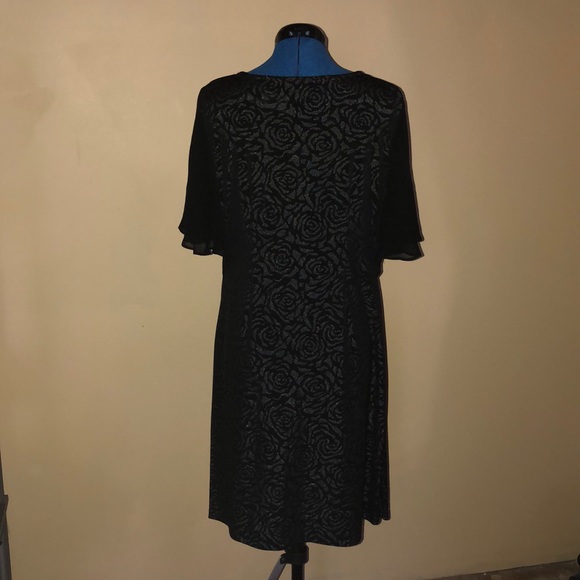 🌼NWT Floral Print Dress - Picture 4 of 5